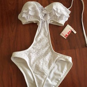 White lace Monokini